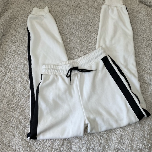 𝅺i.am.gia Striker Cotton White Cozy Sweatpants Small - Picture 3 of 8